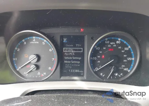 2017 Toyota Rav4 Xle z USA, uszkodzony, nr VIN 2T3RFREV5HW559503